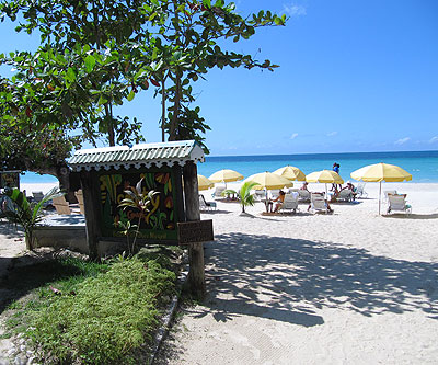 Beach and Pool - Country Country Beach - Negril, Jamaica Resorts and Hotels